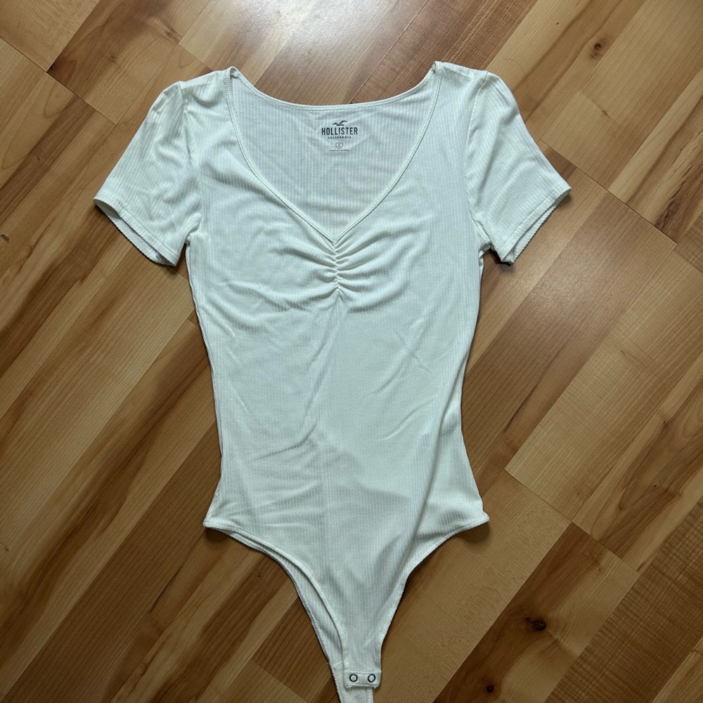 Hollister Off-White Ribbed Bodysuit